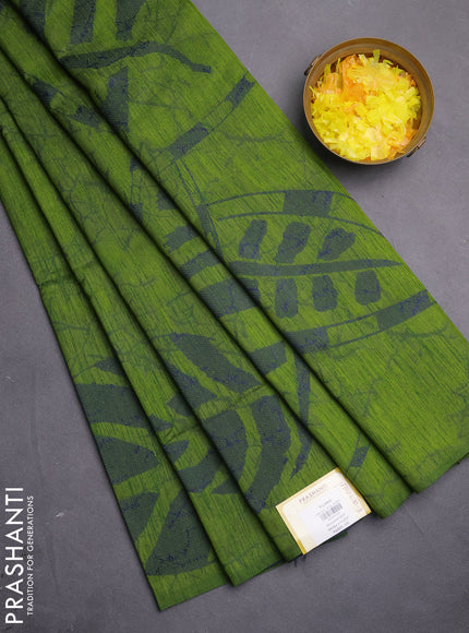 Banarasi semi matka saree light green with allover thread weaves in borderless style