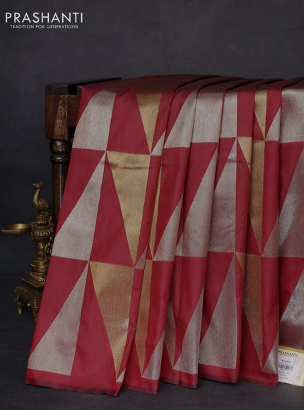Semi soft silk saree maroon with allover silver & gold geometric weaves in borderless style