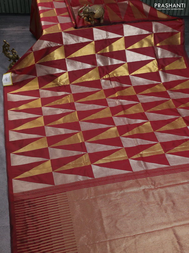 Semi soft silk saree maroon with allover silver & gold geometric weaves in borderless style