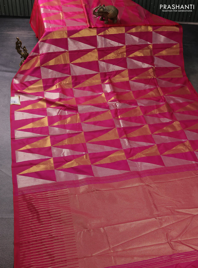 Semi soft silk saree pink with allover silver & gold geometric weaves in borderless style