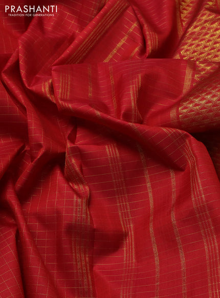 10 yards silk saree kumkum red and dual shade of green with allover zari checked pattern and zari woven korvai border