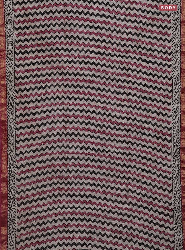 Chanderi bagru saree beige black and pastel maroon with allover zig zag prints and mageshwari border