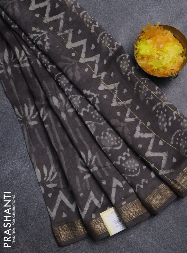 Chanderi bagru saree grey with allover dabu prints and mageshwari border