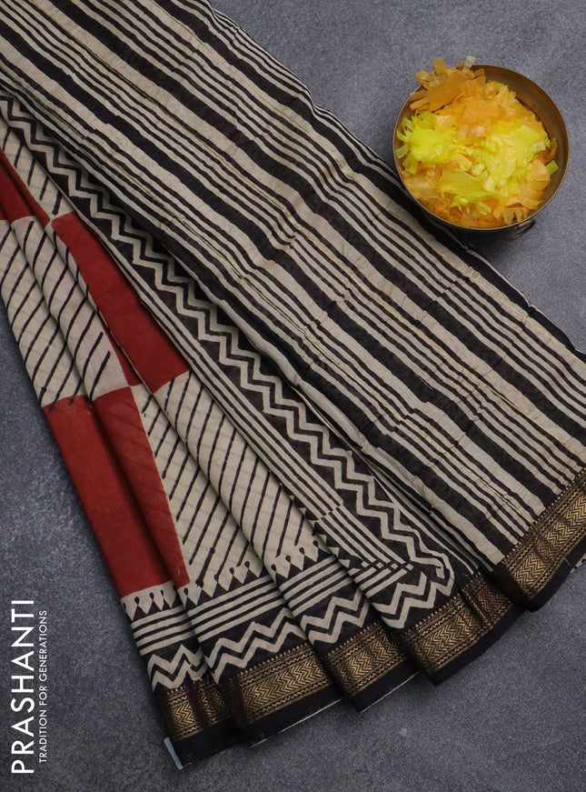 Chanderi bagru saree beige maroon and black with allover geometric box type prints and mageshwari border