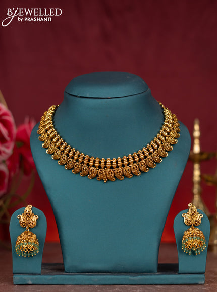Antique necklace with manga pattern