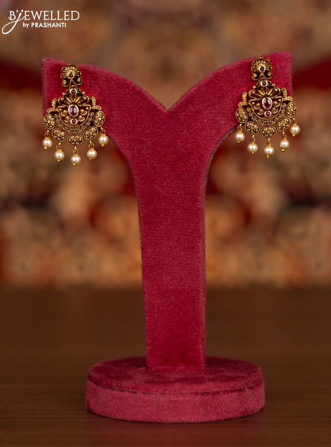 Antique necklace manga pattern with ruby stones and pearl hangings