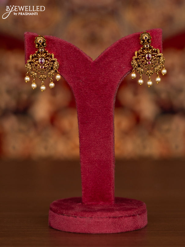 Antique necklace manga pattern with ruby stones and pearl hangings