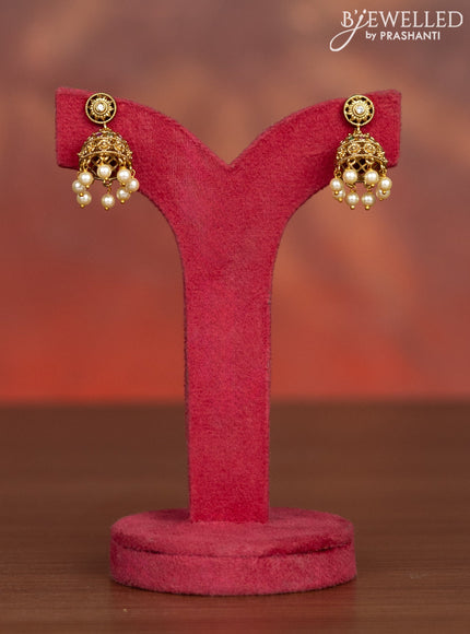 Antique haaram with floral design and kemp stones