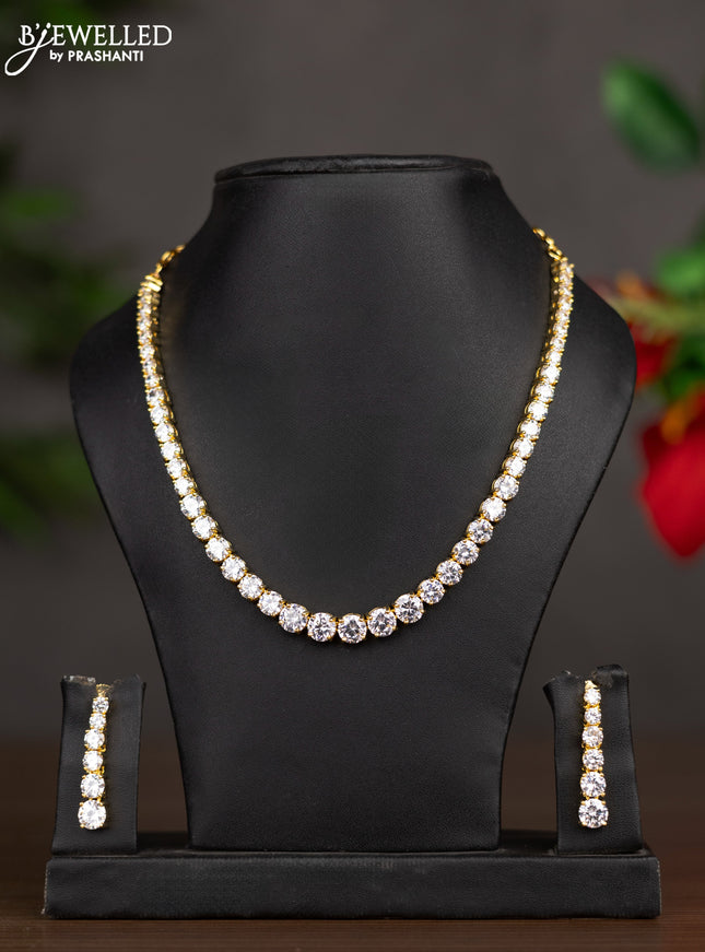 Zircon necklace with cz stones in gold finish