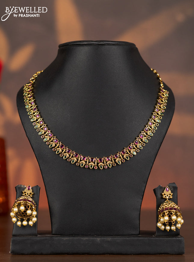 Antique necklace with kemp stones