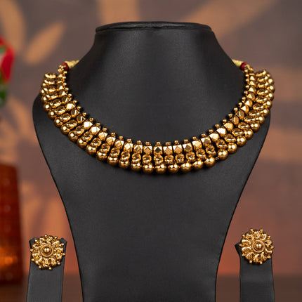 Collection image for: Antique Necklace