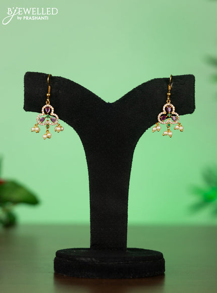 Attigai necklace with floral pendant in kemp ,white and pearl hanging