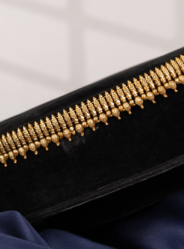 Antique hip chain with simple design