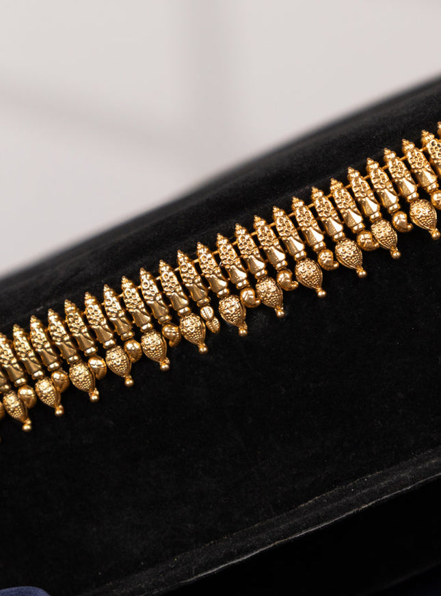 Antique hip chain with simple design