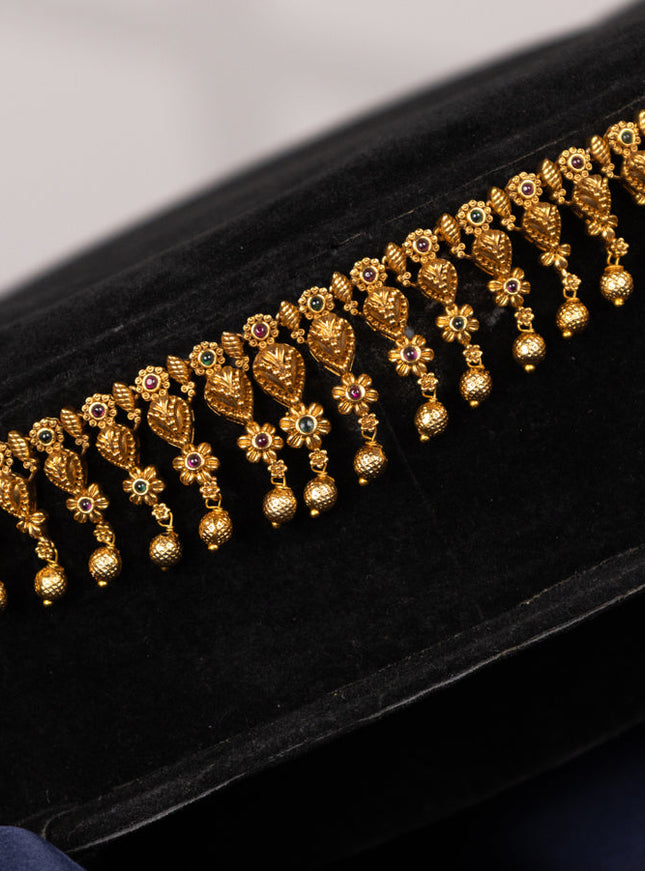 Antique hip chain floral design with kemp stones and golden beads hangings