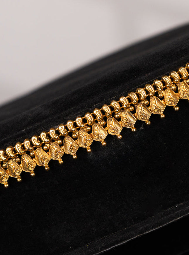 Antique hip chain with simple design