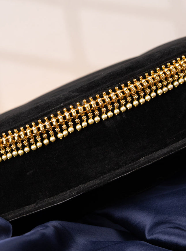 Antique hip chain with simple design and pearl hangings