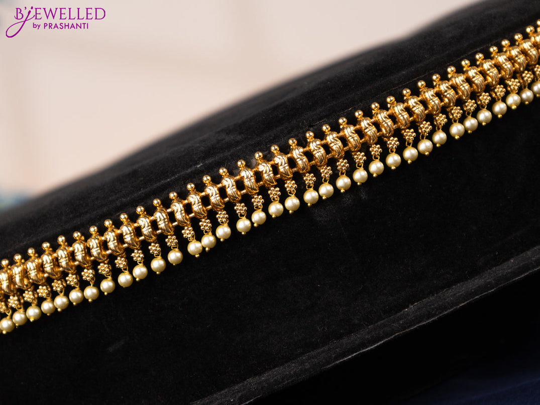 Antique hip chain with simple design and pearl hangings