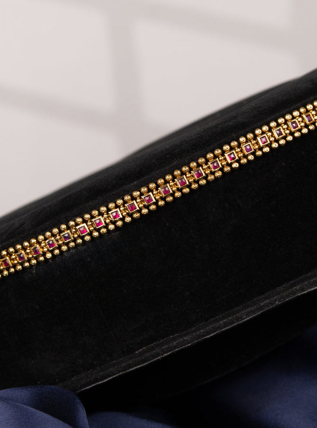 Antique hip chain with simple design and pink kemp stones