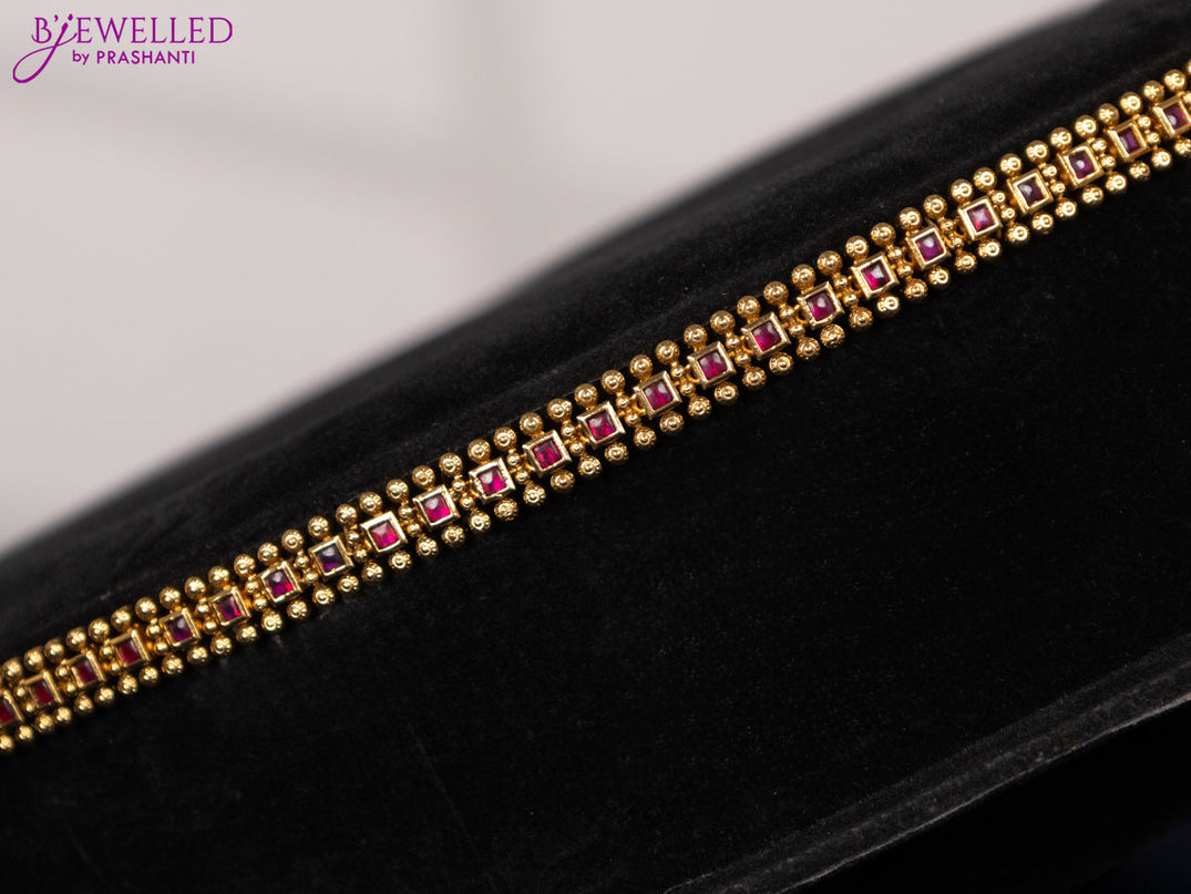 Antique hip chain with simple design and pink kemp stones