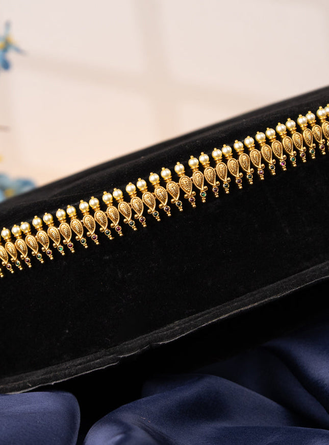 Antique hip chain with manga pattern and kemp stones