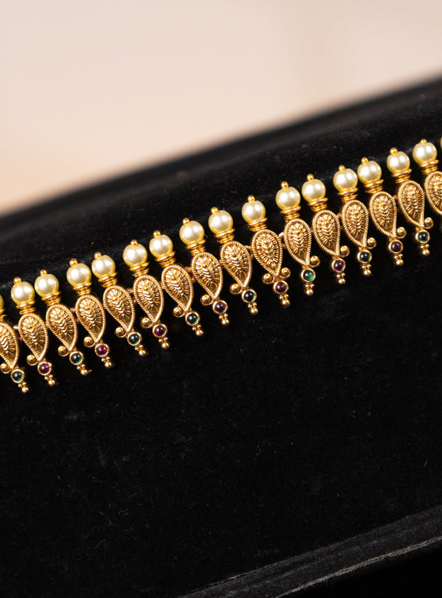 Antique hip chain with manga pattern and kemp stones