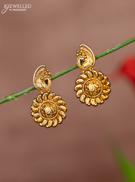 Antique earring floral deisgn in complete gold