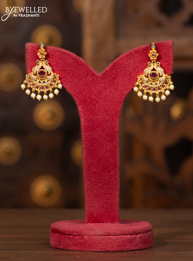 Antique necklace with pink kemp and cz stones in pearl hangings