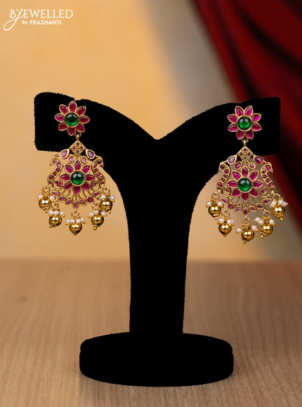 Jadau necklace manga pattern with jadau stones and pearl & mint green beads hanging