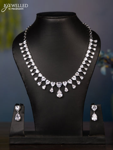 Zircon necklace tear drop design with combination of small and big stones