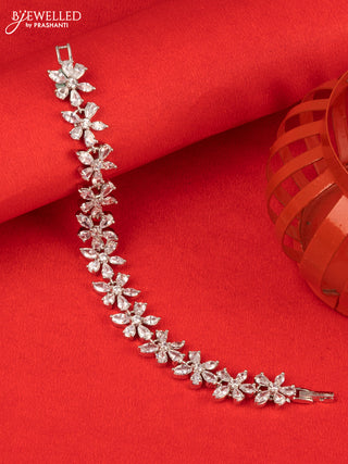 Bracelet with floral deisgn in cz stones