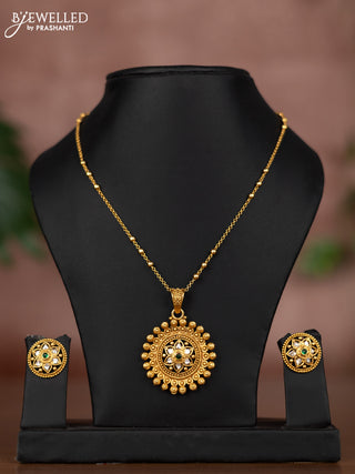 Antique chain with emerald and kundan stones pendant