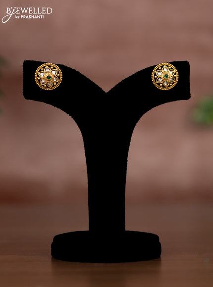 Antique chain with emerald and kundan stones pendant