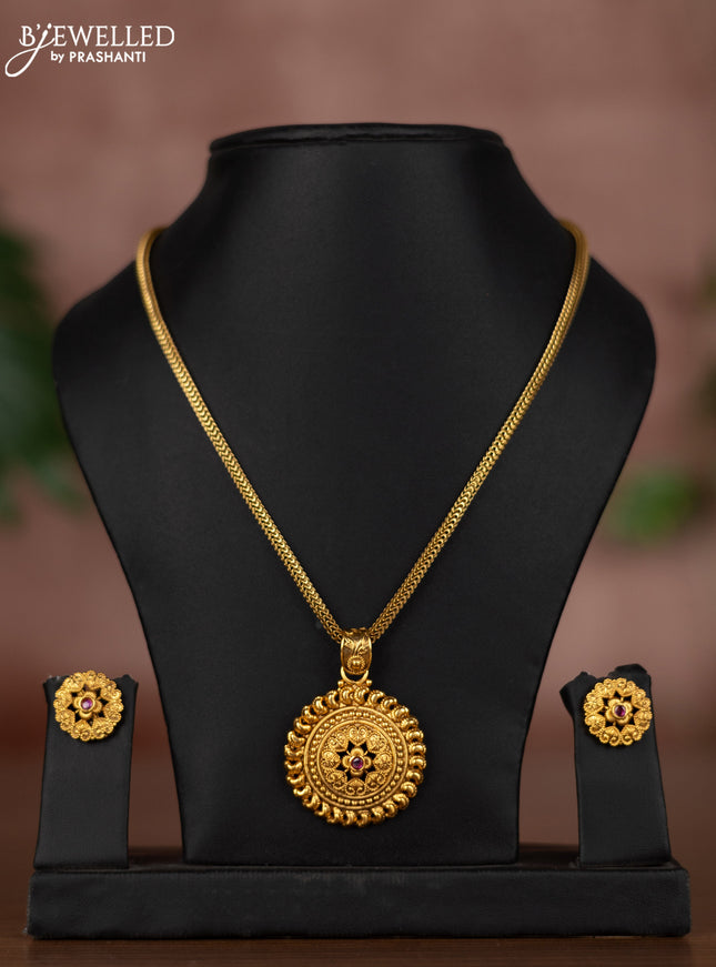 Antique chain with ruby stones pendant