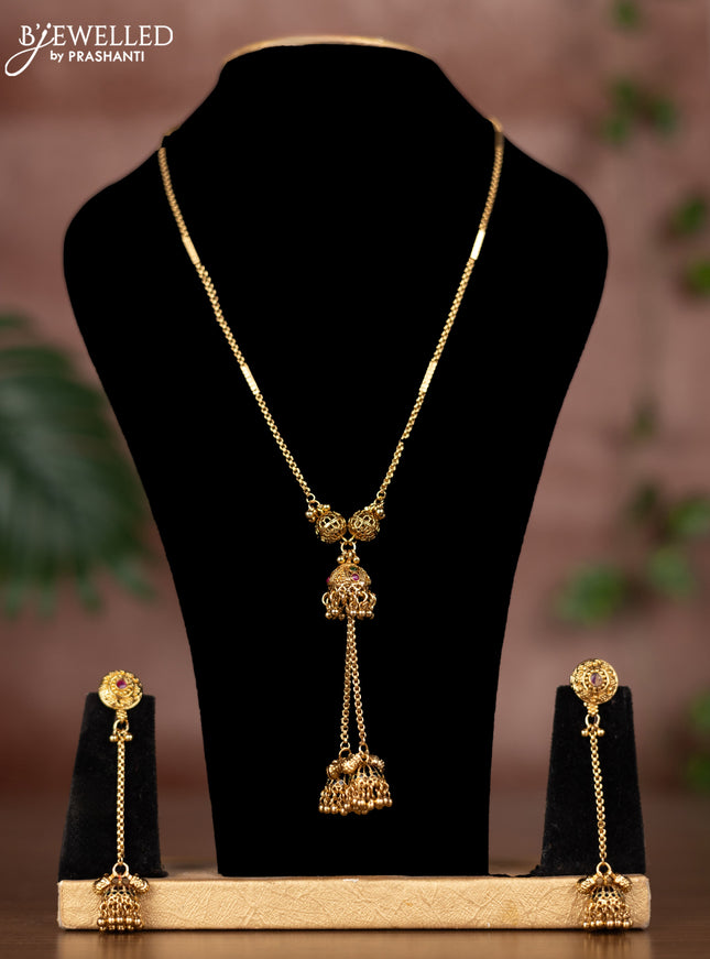 Antique chain with kemp stones pendant and golden beads hangings