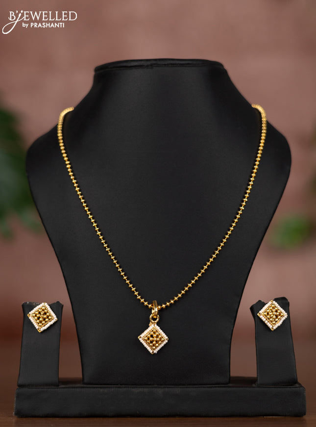 Antique chain with simple design