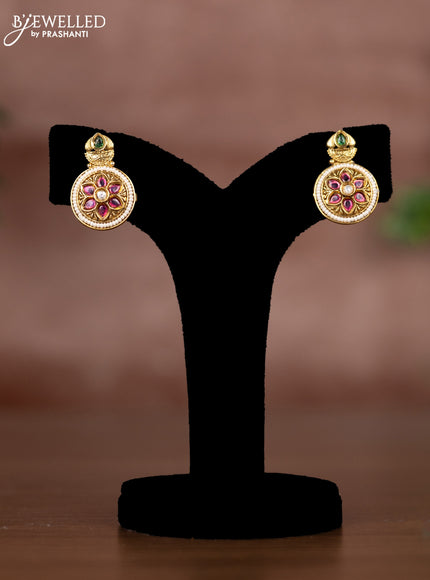 Antique chain with kemp & kundan stones and golden beads hangings