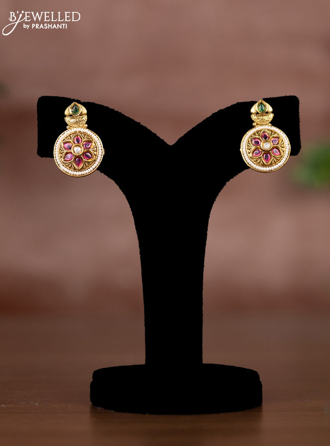 Antique chain with kemp & kundan stones and golden beads hangings