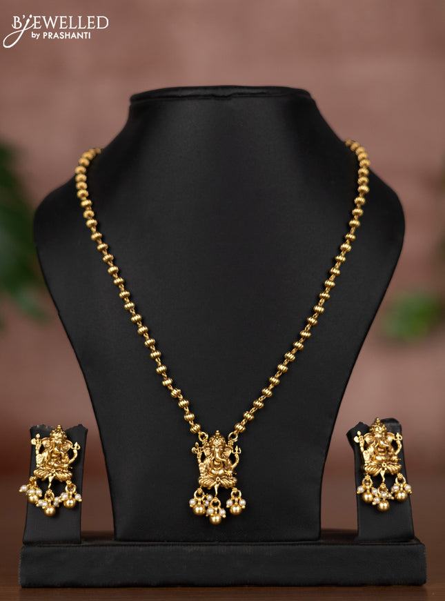 Antique chain with ganesha pendant and pearl & golden beads hangings