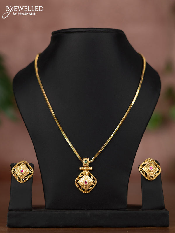 Antique chain with kemp and cz stones