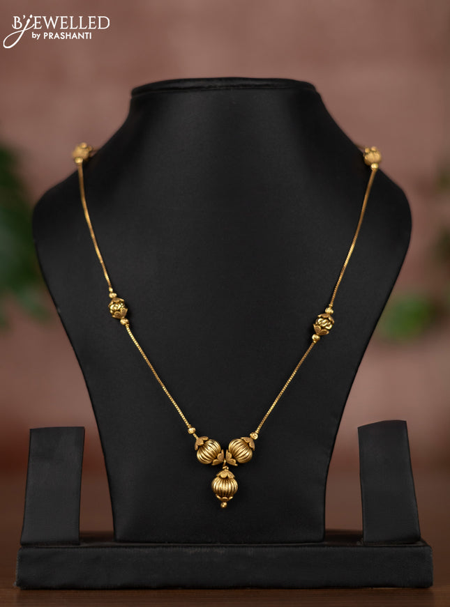 Antique chain with simple design