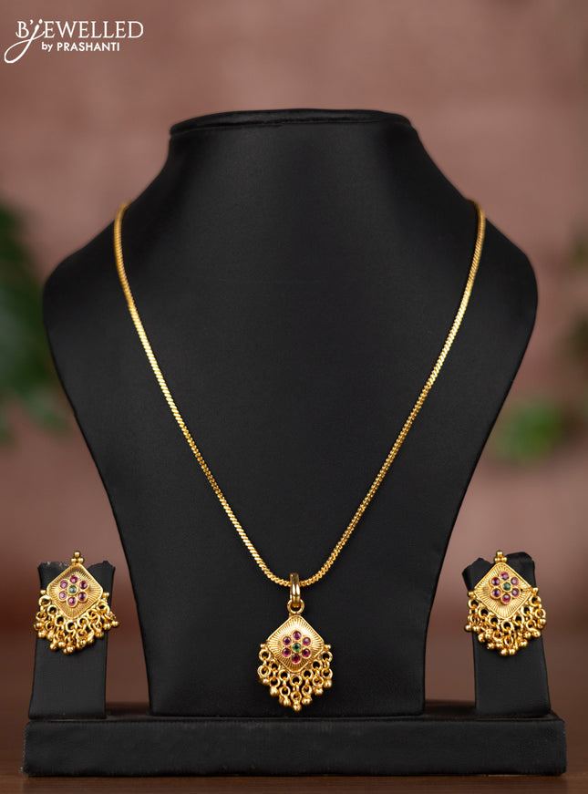Antique chain with kemp stones and golden beads hangings