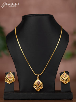 Antique chain with kemp stones and golden beads hangings