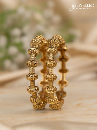 Antique screw type bangles with simple design