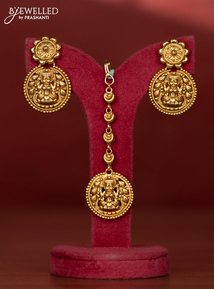 Antique necklace lakshmi design throughtout the neckline
