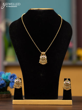 Antique chain with floral design pendant in pachi kundan stones