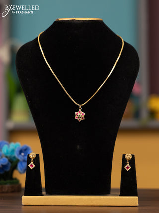 Antique chain with star deisgn pendant in jadau stones