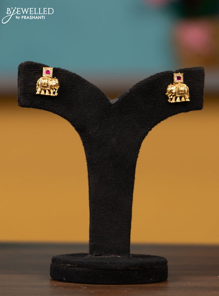 Antique chain with elephant design pendant in jadau stones