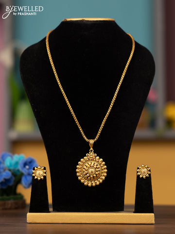 Antique chain with floral design pendant