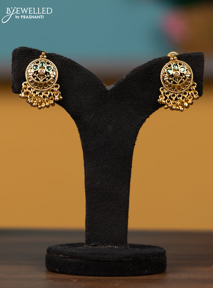 Antiqu chain floral deisgn in green stones and golden ball hanging